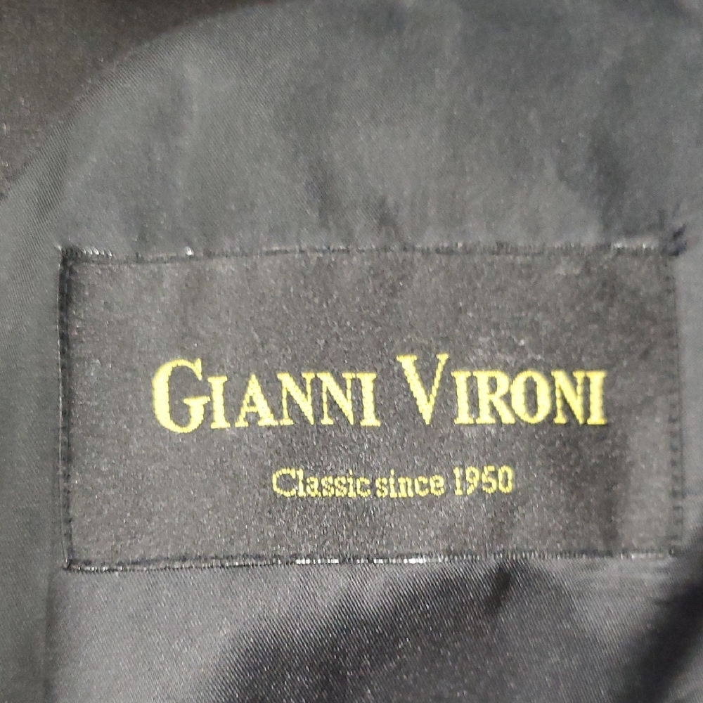 Gianni Vironi  Black Tuxedo Suit  with Tailored Fit and Versatile Style - Picture 11 of 16